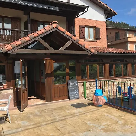 Kro El Roblon De Cabuerniga Renedo De Cabuerniga