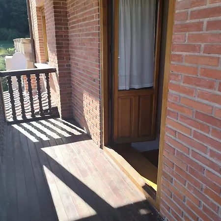 El Roblon De Cabuerniga 3*