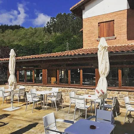 El Roblon De Cabuerniga Herberg