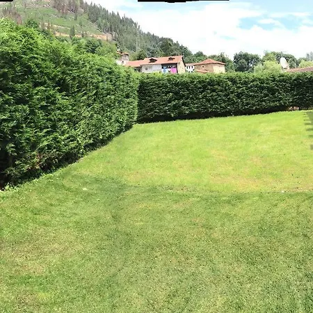 Herberg El Roblon De Cabuerniga 3*
