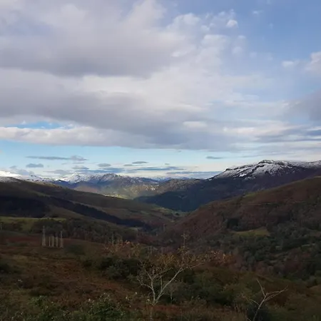 Herberg El Roblon De Cabuerniga 3*