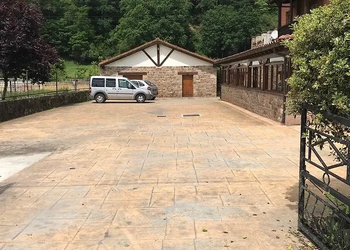 El Roblon De Cabuerniga 여관 3*