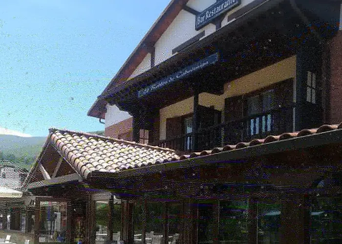 여관 El Roblon De Cabuerniga Renedo De Cabuerniga