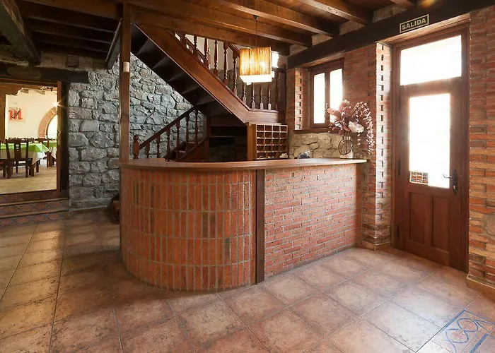 여관 El Roblon De Cabuerniga Renedo De Cabuerniga