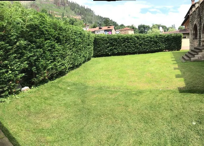 여관 El Roblon De Cabuerniga 3*